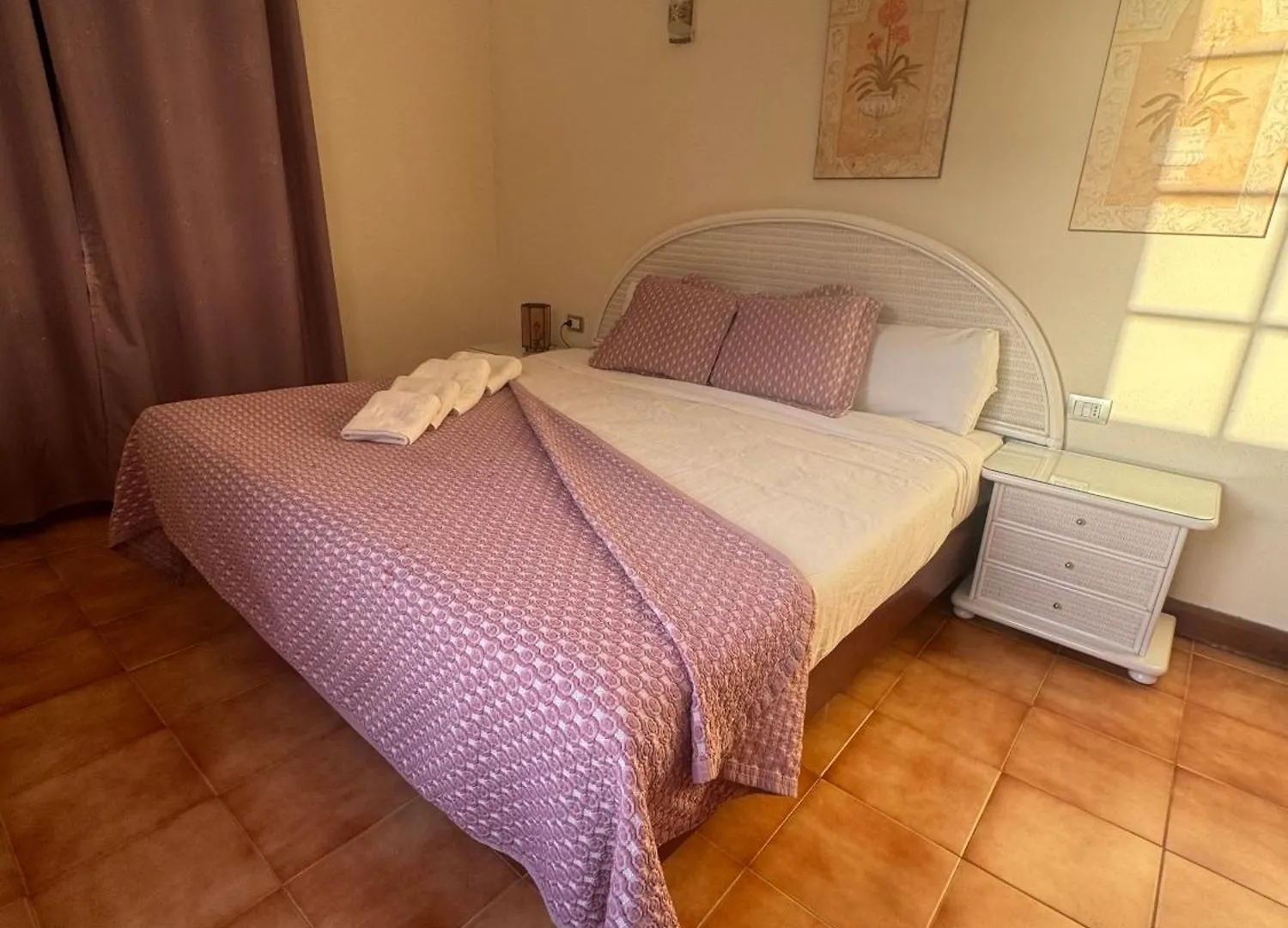 Apartamento Vacacional Los Gigantes Santiago del Teide 0*,  Espagne
